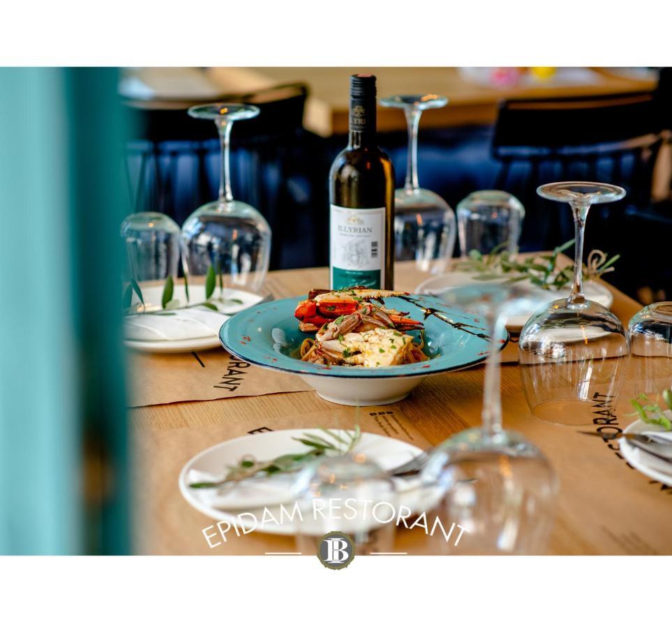 Illyrian Boutique Hotel Sarandë エクステリア 写真