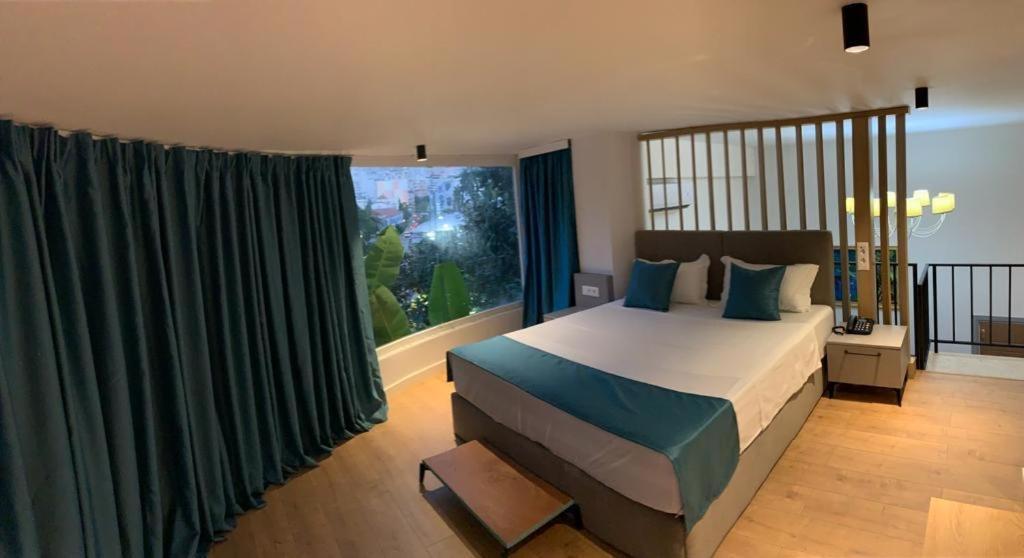 Illyrian Boutique Hotel Sarandë エクステリア 写真