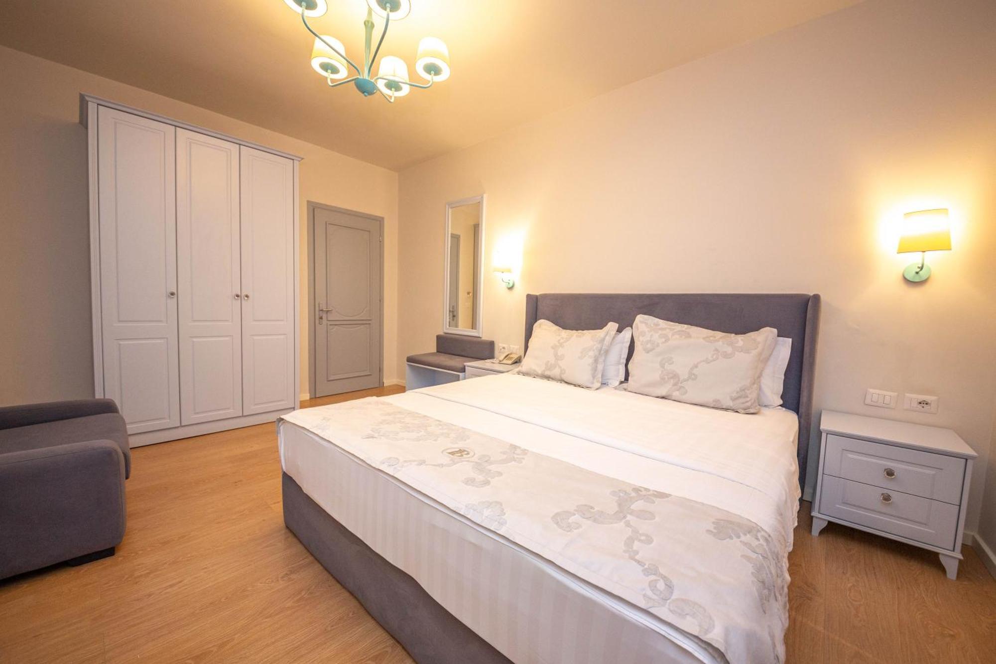 Illyrian Boutique Hotel Sarandë エクステリア 写真