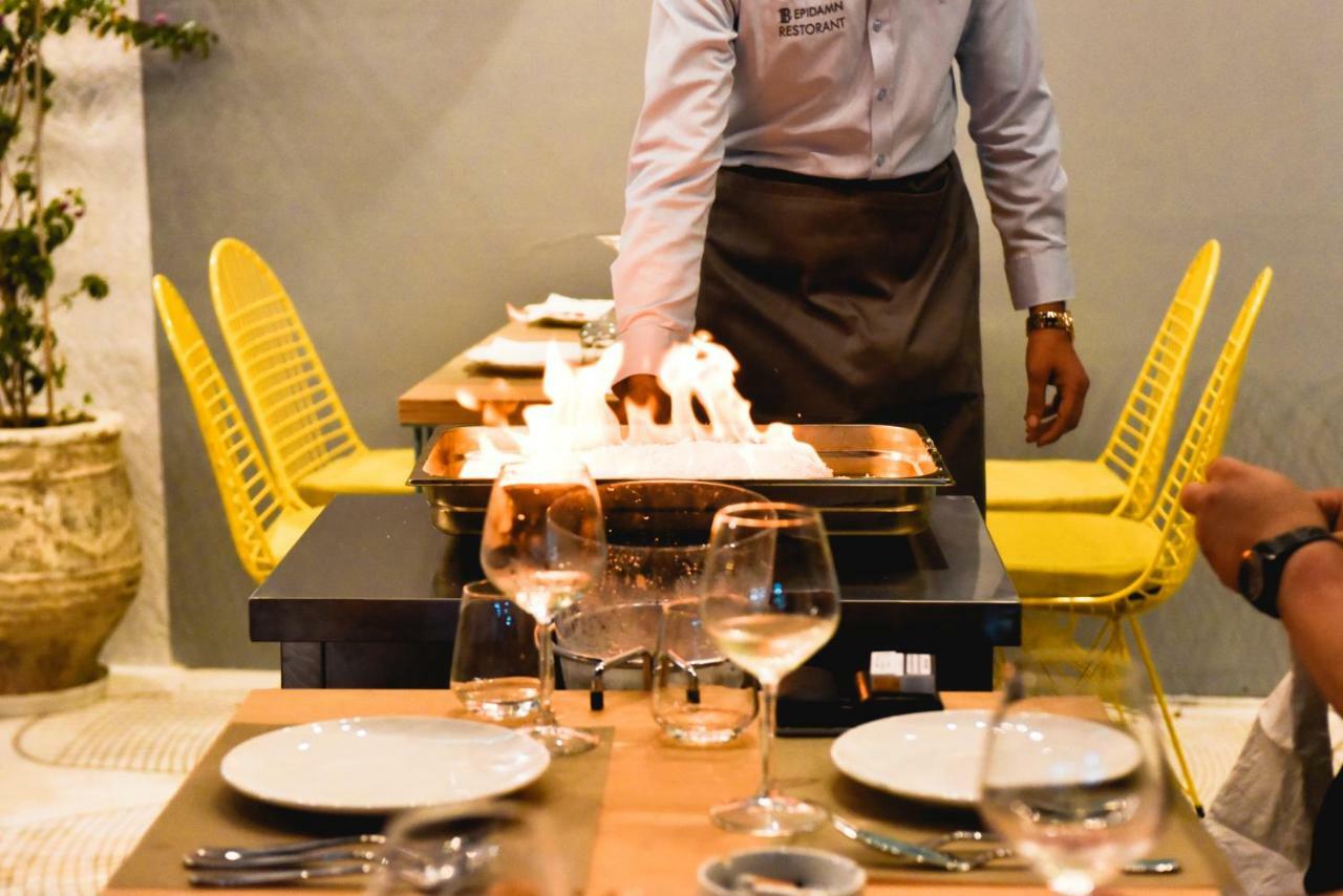 Illyrian Boutique Hotel Sarandë エクステリア 写真